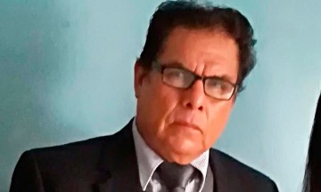 Desaparece chofer de taxi; hallan su auto abandonado