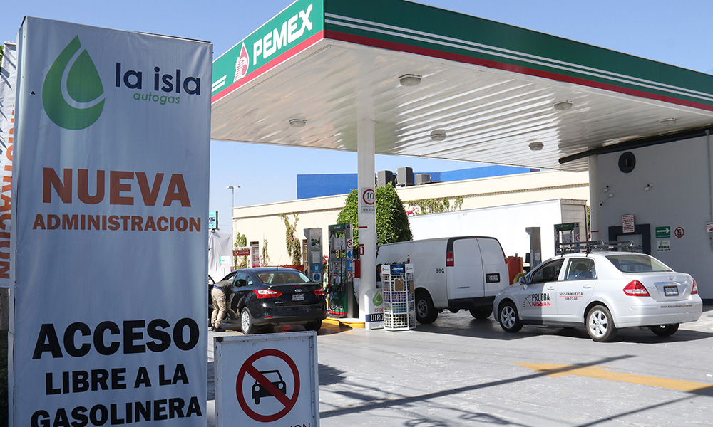 Cierran 25 gasolineras en Puebla; investigan a 10 por venta de huachicol