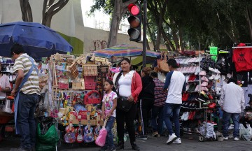 Ambulantes hacen su agosto en navidad