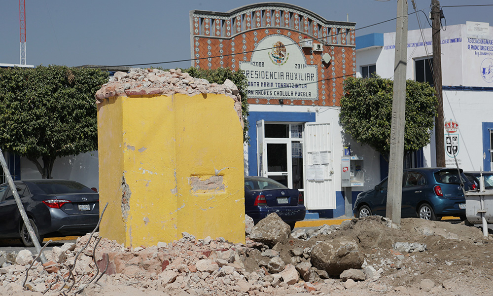 Derriban puente y torre del  reloj frente a Tonanzintla