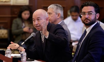 Multan a Megacable y Agua de Puebla por dañar pavimento