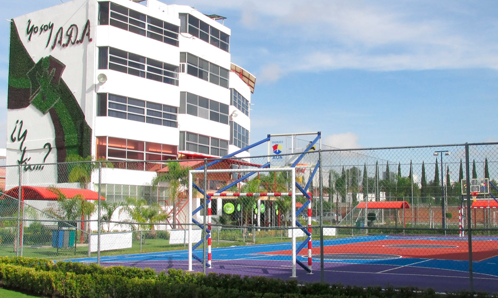 Piden negociar dirección del colegio ADA tras zafarrancho