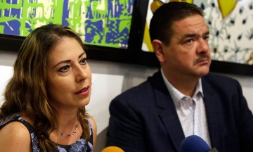 Vigilar el uso de redes sociales, pide mamá de joven humillada