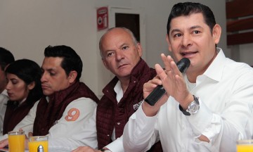 Acusa Armenta persecución de Fiscalía