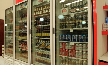 Bajan 5% ventas tras restricción de alcohol