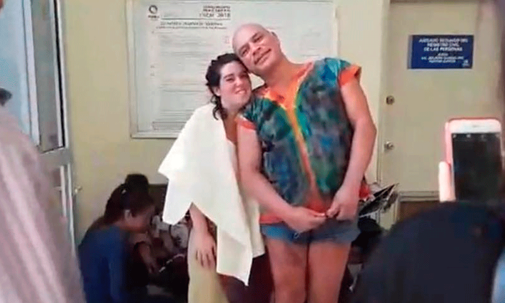 Se casa Pelón del Centro con su novia francesa