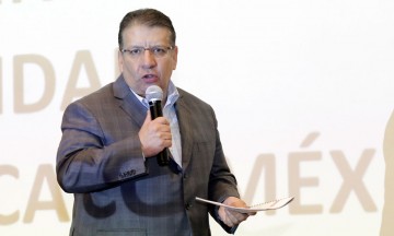 Culpa Doger a gobiernos panistas por pobreza