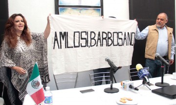 Violeta Lagunes usan a Clouthier contra Barbosa