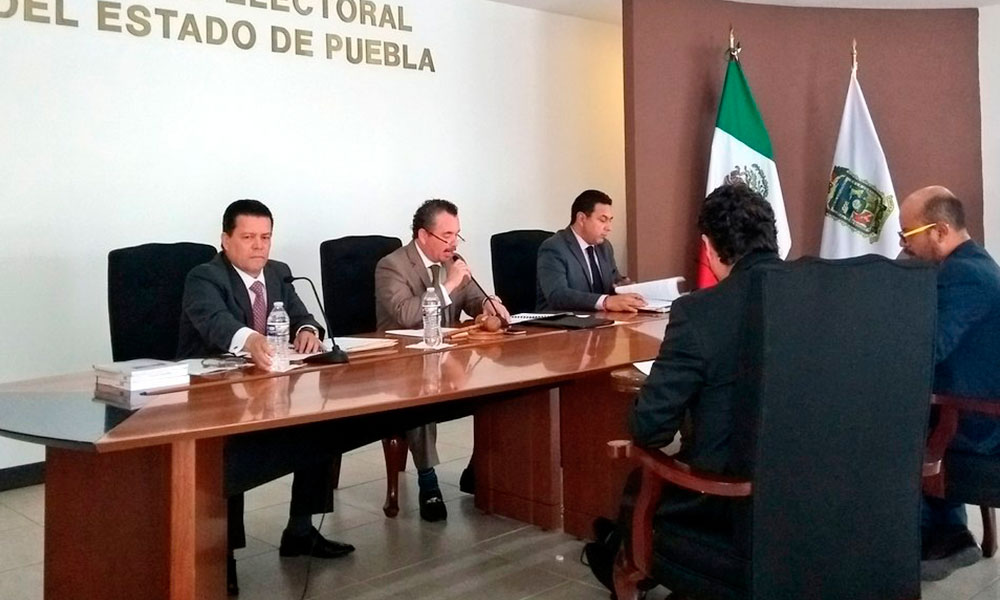  Avalan formato de debate en Puebla