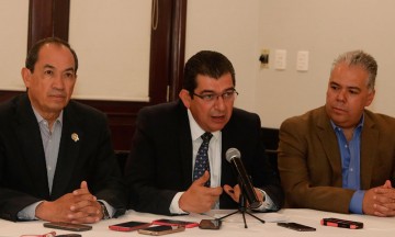 Niegan empresarios choque con abanderado morenista