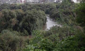 Prometen soluciones al río Atoyac desde el 2010