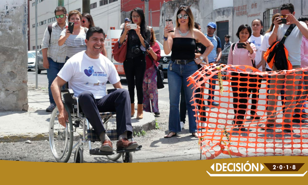 Plantea Rivera calles con accesos a silla de ruedas