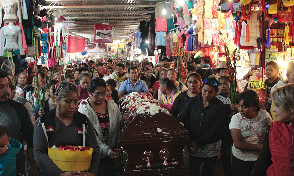 Mercado Hidalgo da último adiós a integrante de la 28 de Octubre
