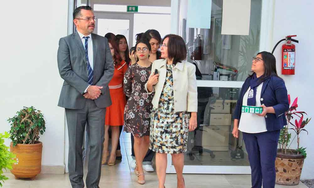 Visita Héctor Sánchez instalaciones del Centro de Justicia para las Mujeres