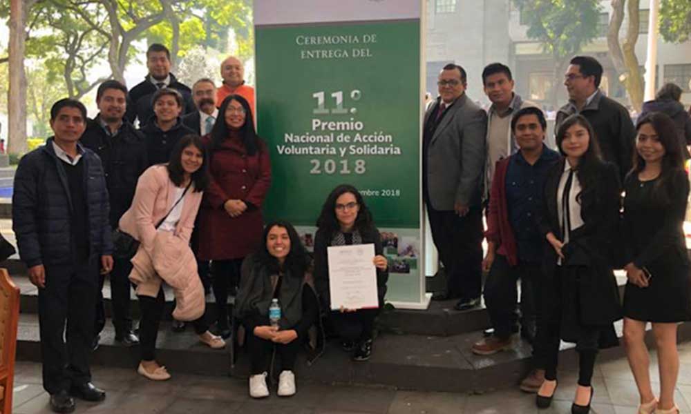 Premian a alumnos de la BUAP