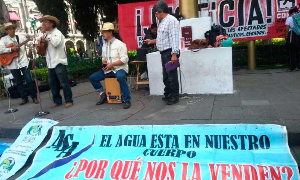 Recolectan firmas contra privatización del agua