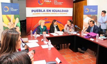 Piden recursos para mujeres
