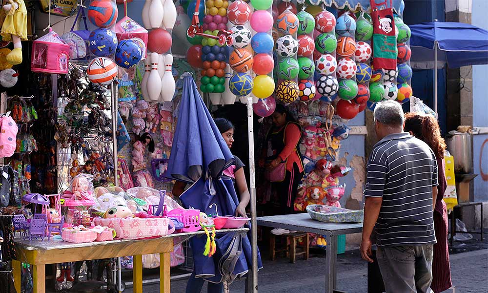 Hasta mil 500 pesos gastan poblanos en juguetes para navidad