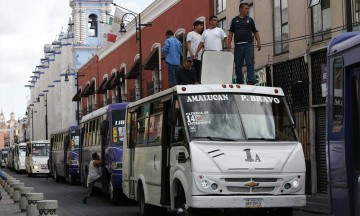 Frenan negociación por aumento de tarifas en rutas, tras muerte de Alonso