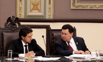 Coinciden en tener gobernador interino para enero