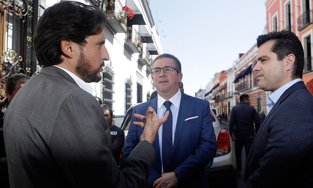 Critica José Juan que diputados vayan por interina