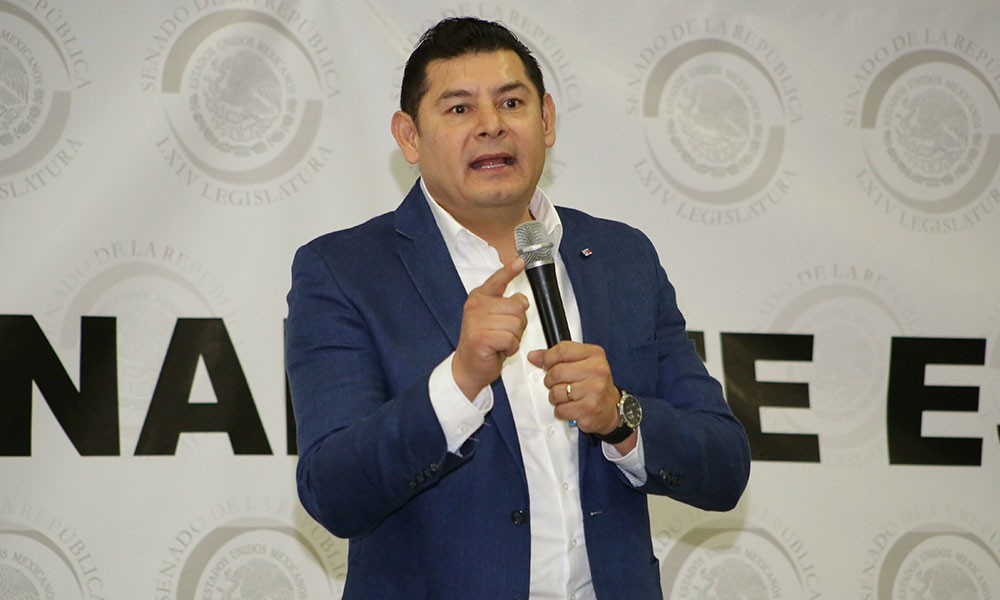 Solicitará Armenta Mier ser candidato a gobernador 