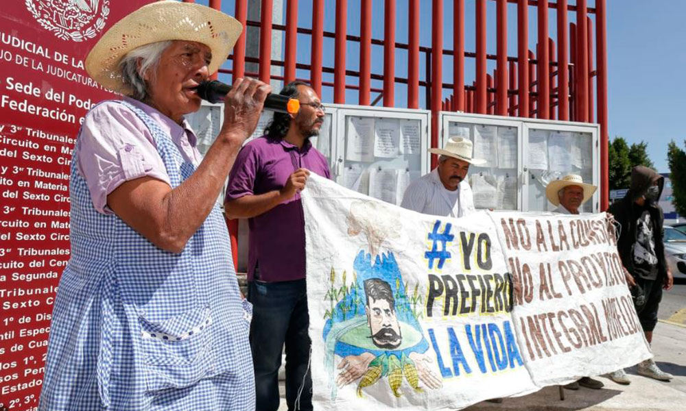 Presentan amparos contra consulta de López Obrador