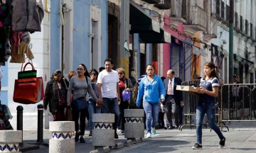 Buscan regular terrazas en centro de Puebla