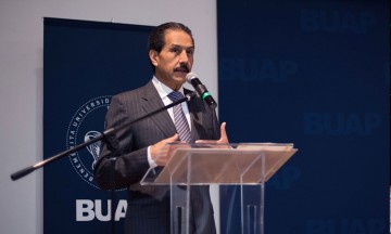 BUAP presenta informe del titular de la Coordinaci&oacute;n General Administrativa