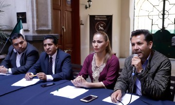 Piden diputados encuesta espejo de candidato de Morena 