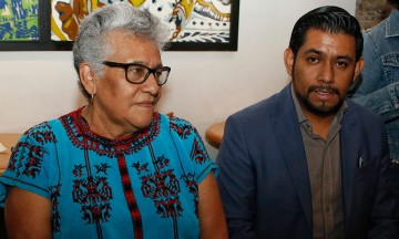 Regidores de Morena respaldan candidatura de Barbosa