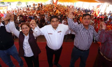 Promete Barbosa rehabilitar la carretera interserrana