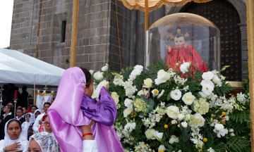 Asisten 160 mil fieles a la procesión de Viernes Santo