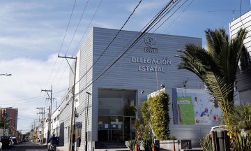 Docentes estatales, sin jubilación y enfermos