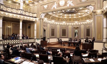 Edificio del Congreso, descuidado y en riesgo