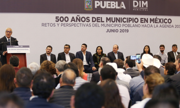 Pacheco Pulido brinda respaldo de poblanos a AMLO