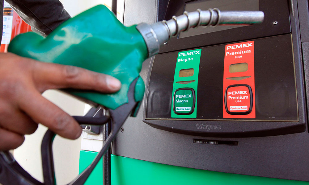 Poblanos no resienten aumento en gasolina