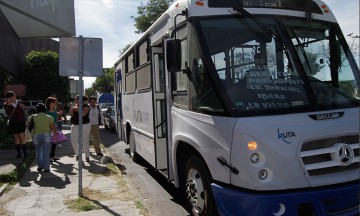 Prefieren taxis pirata por sus bajos costos