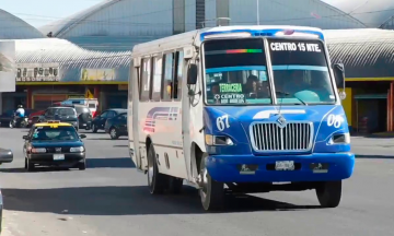 Poblanos desaprueban aumento de tarifa en transporte público