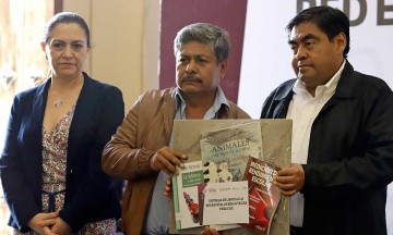 Puebla será en un estado lector: Miguel Barbosa