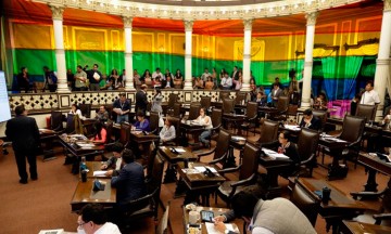 Desacata Congreso a la SCJN para avalar matrimonios igualitarios