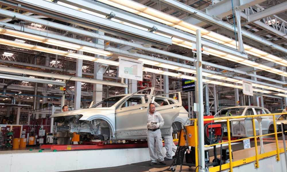 Estrategia de VW reduce consumo de energía y agua en producción de automóviles