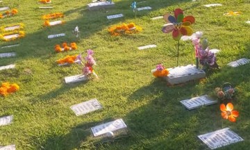 Recuerdan a sus mascotas en un cementerio especial