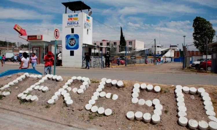 Investigan penales de Puebla por irregularidades y maltratos a reos 