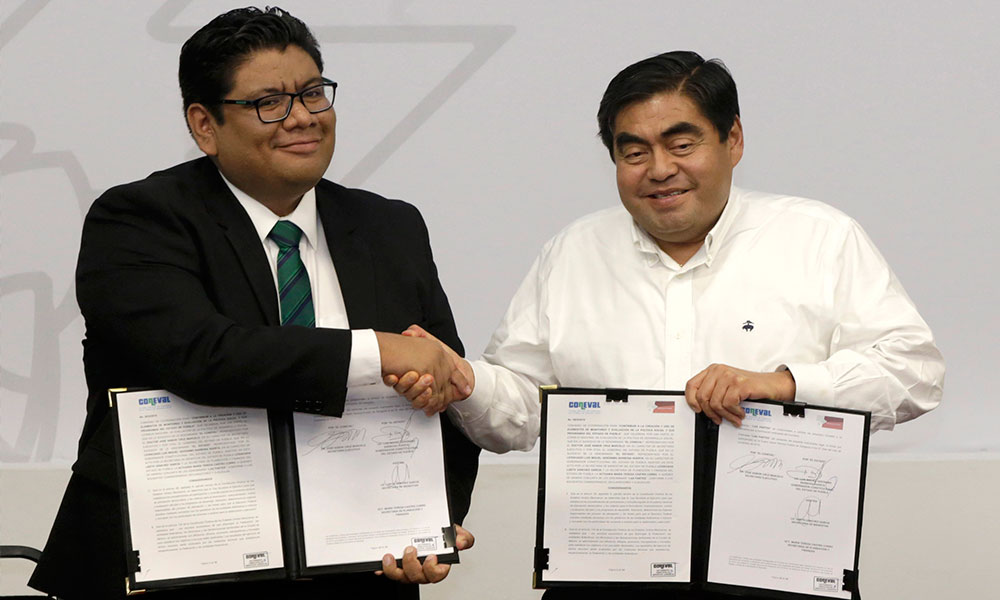 Gobierno estatal firma convenio para erradicar la pobreza