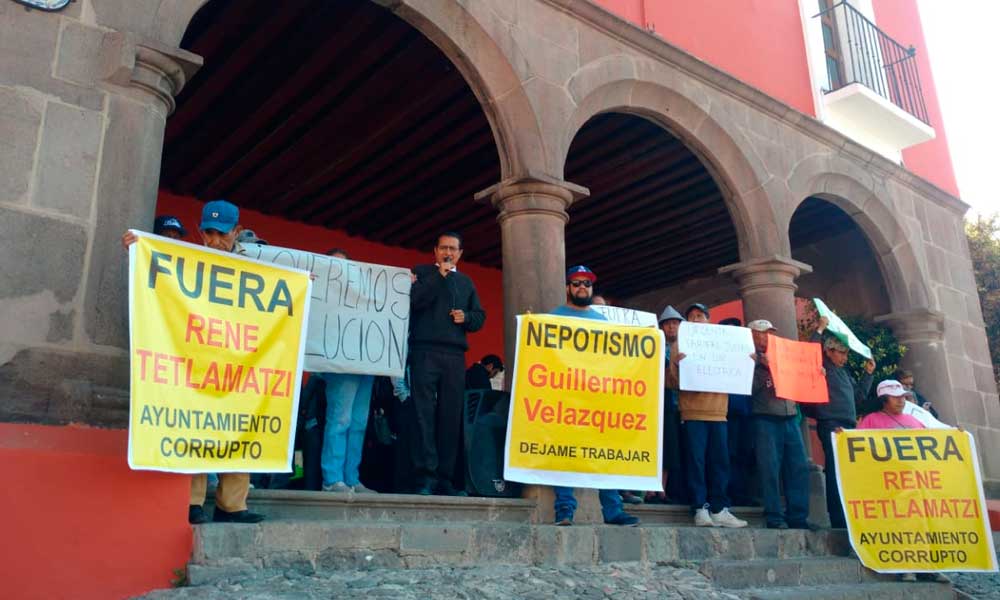 Protestas irrumpen en martes ciudadano en Casa Aguayo