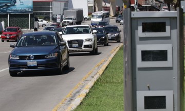 Acusa Barbosa corrupción en fotomultas con Autotraffic