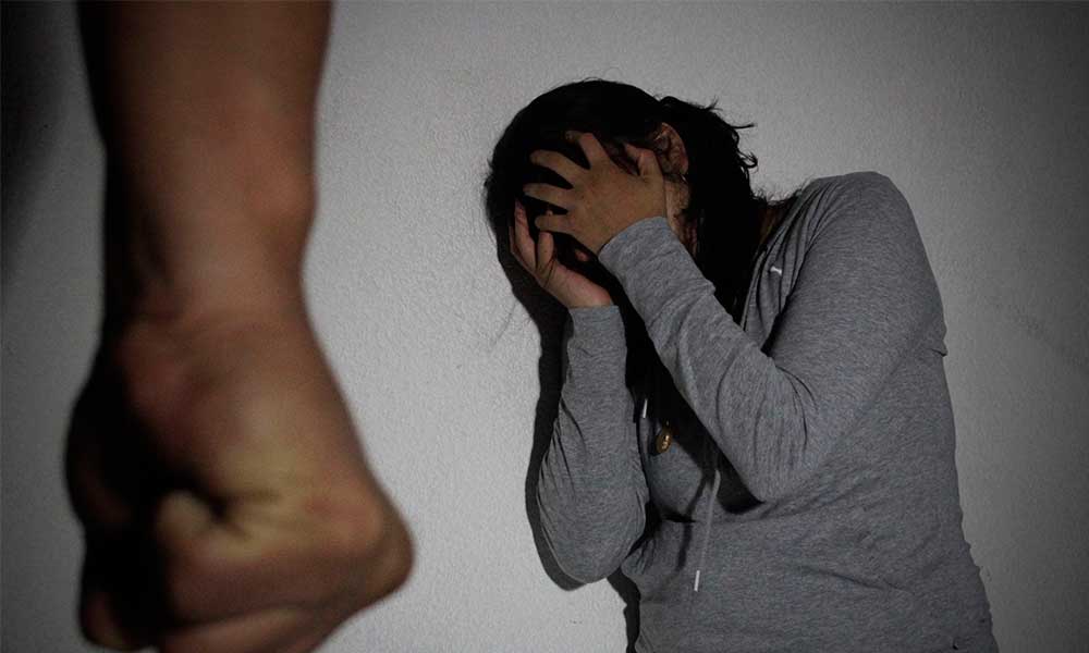 Violencia contra menores, relacionada con agresiones a mujeres en el hogar
