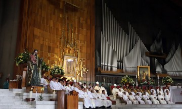 Peregrinos poblanos llegan a la Basílica