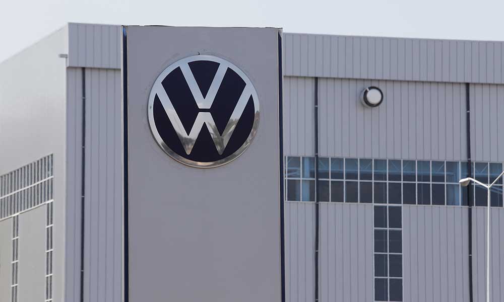 Trabajador VW sí murió por COVID-19; le aplicaron tarde prueba